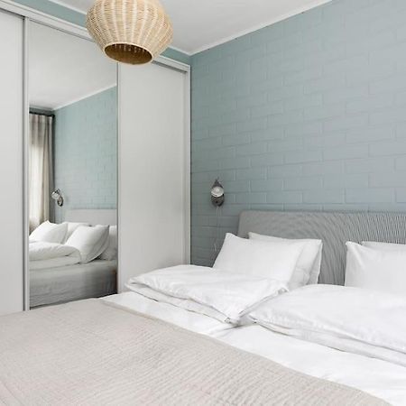 Upea Remontoitu Huoneisto Naantalin Sydaemessae Apartamento Exterior foto