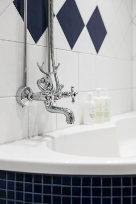 Upea Remontoitu Huoneisto Naantalin Sydaemessae Apartamento Exterior foto