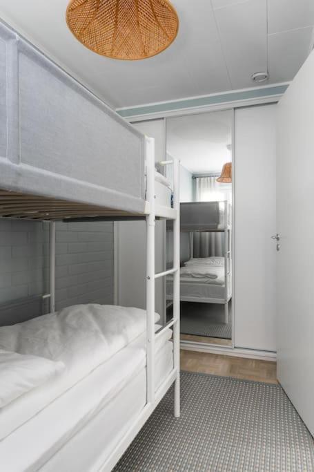 Upea Remontoitu Huoneisto Naantalin Sydaemessae Apartamento Exterior foto